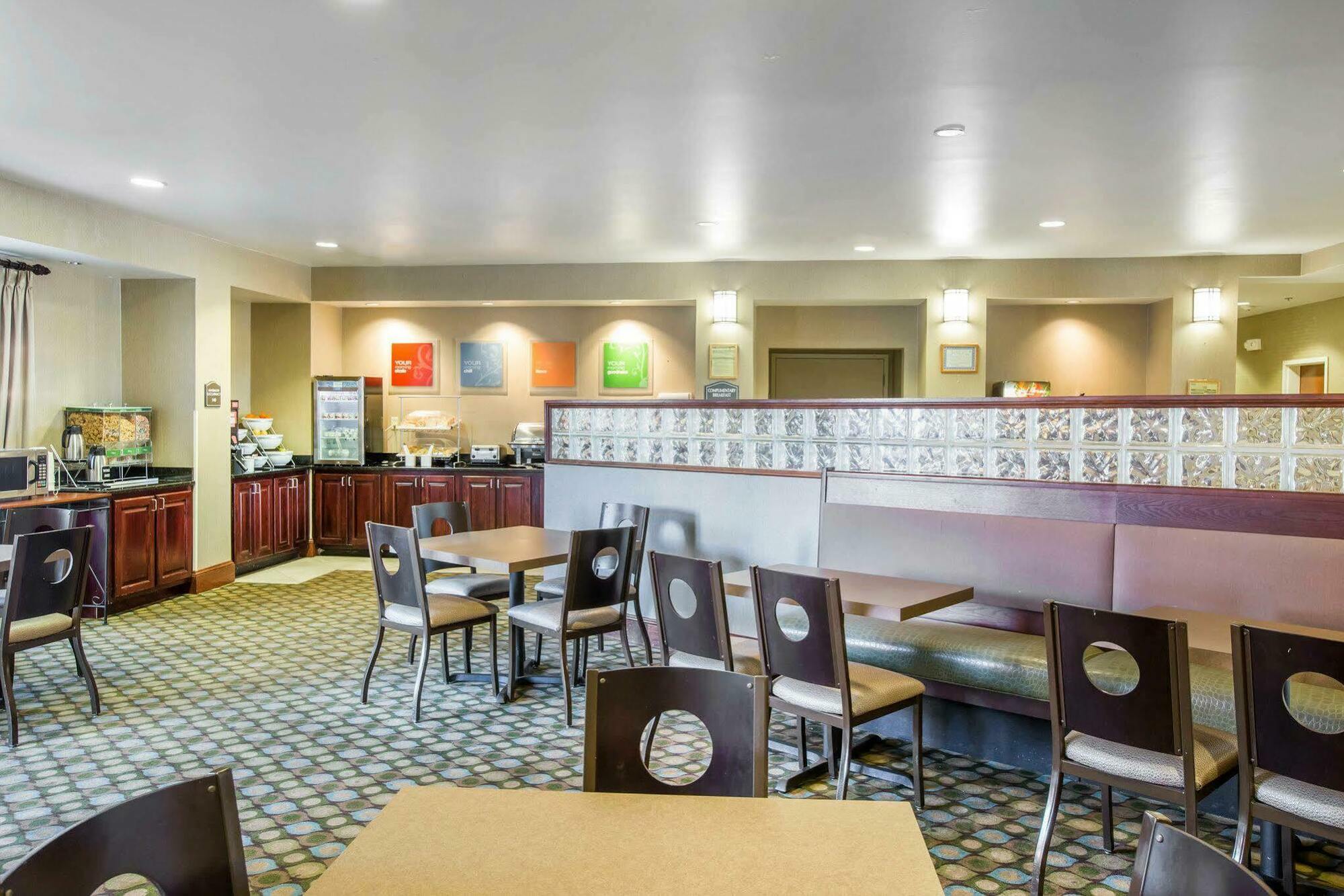 Comfort Suites Mcdonough Atlanta South Exterior foto